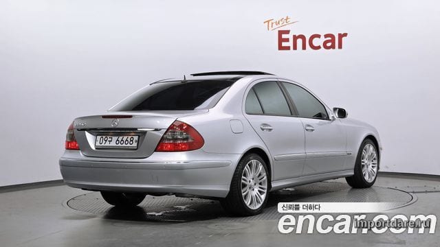 MERCEDES-BENZ E-CLASS W211 2007 — 222 589 км, серебристо-серый, Корея — под ключ — фото 2
