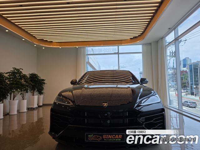 Lamborghini Urus интерьер