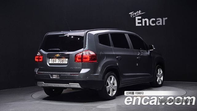 Chevrolet Orlando сбоку