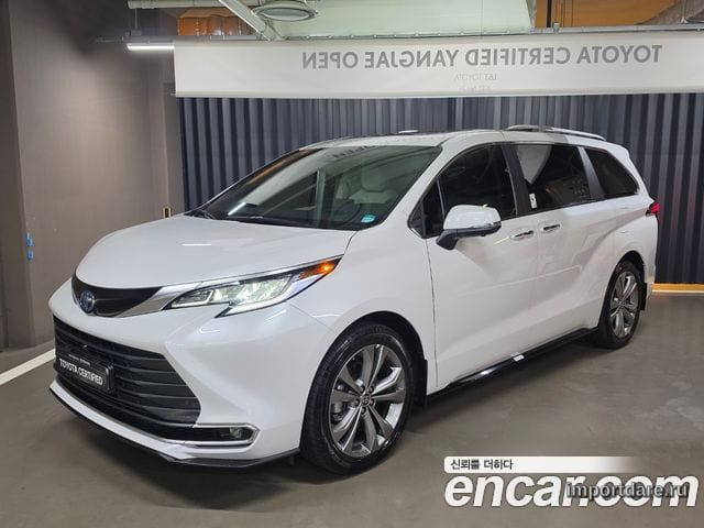 Toyota Sienna 2025