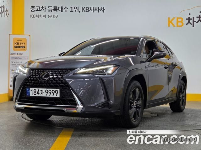 Lexus UX250h 2024