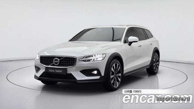 VOLVO V60 CROSS COUNTRY 2023 — 25 931 км, белый, Корея — под ключ — фото 1