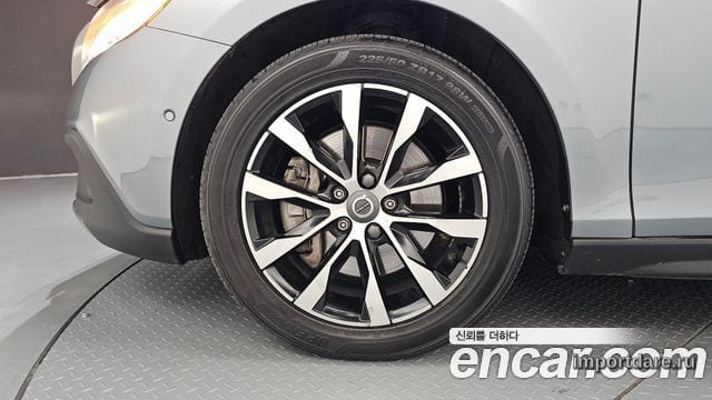 VOLVO V40 CROSS COUNTRY 2019 — 91 200 км, серый, Корея — под ключ — фото 5