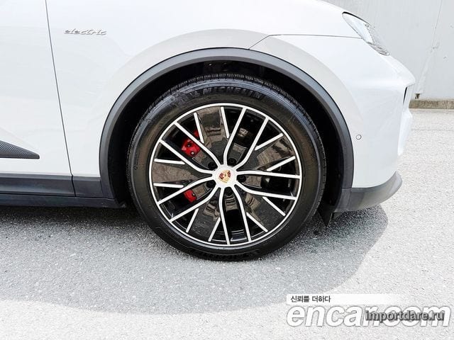 PORSCHE MACAN 2025 — 12 100 км, светло-серебристый, Корея — под ключ — фото 5