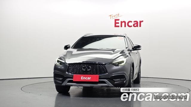 Infiniti QX30 интерьер