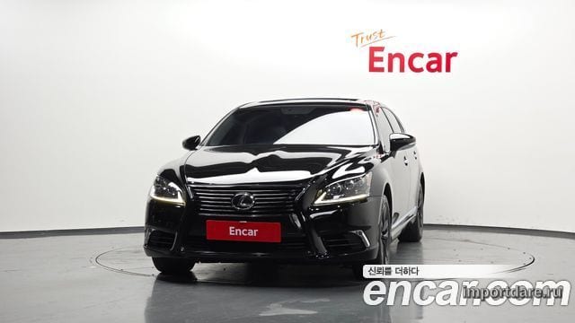 Lexus LS460 интерьер