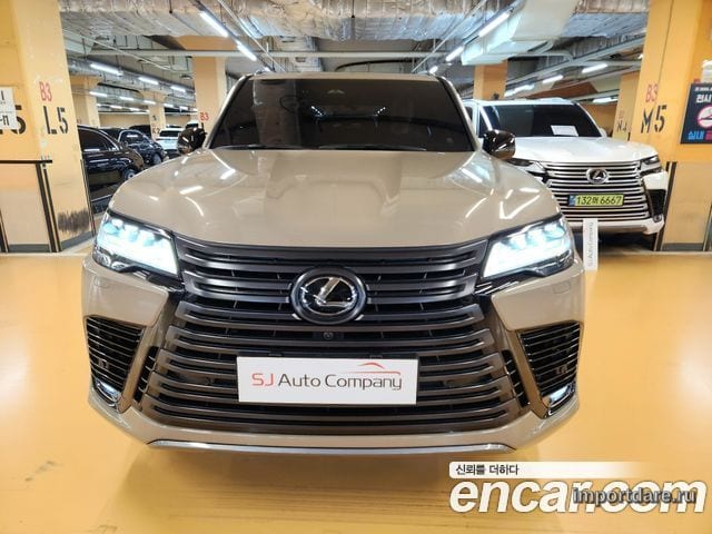 LEXUS LX 2025 — 8 000 км, светло-серебристый, Корея — под ключ — фото 1