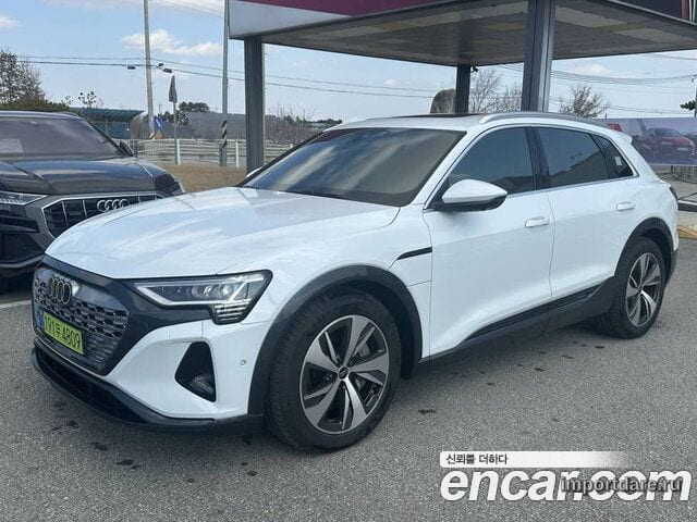 AUDI Q8 E-TRON 2024 — 26 000 км, белый, Корея — под ключ — фото 1