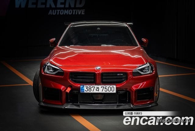 BMW M2 сбоку