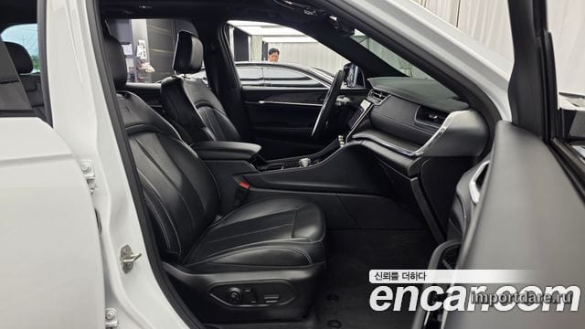 JEEP GRAND CHEROKEE 2023 — 42 582 км, Корея — под ключ — фото 11