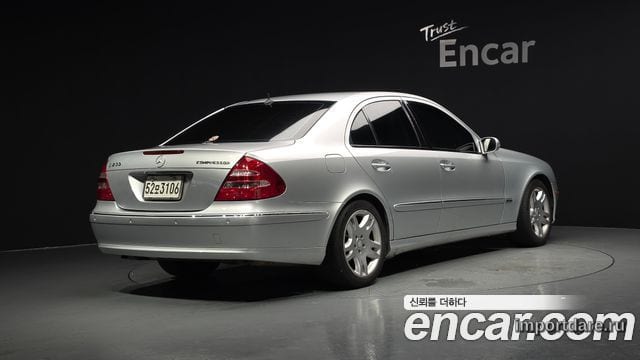 MERCEDES-BENZ E-CLASS W211 2005 — 265 651 км, серебристый, Корея — под ключ — фото 2