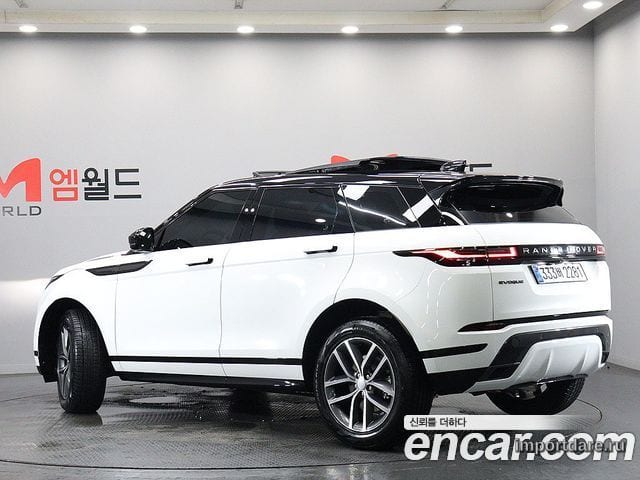 Land Rover Range Rover Evoque сзади