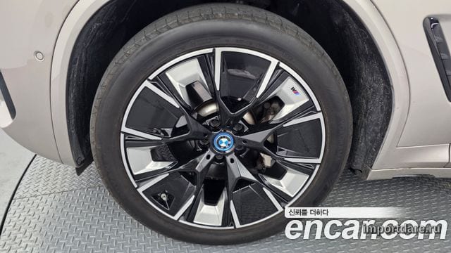 BMW IX3 2024 — 36 325 км, светло-золотистый, Корея — под ключ — фото 5