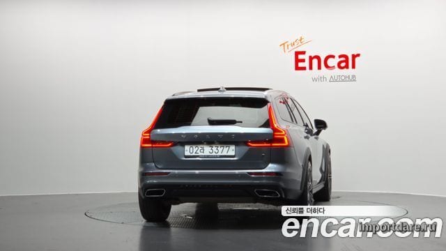 VOLVO V60 CROSS COUNTRY 2019 — 229 324 км, серый, Корея — под ключ — фото 4