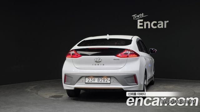 HYUNDAI IONIQ ELECTRIC 2017 — 122 488 км, белый, Корея — под ключ — фото 4