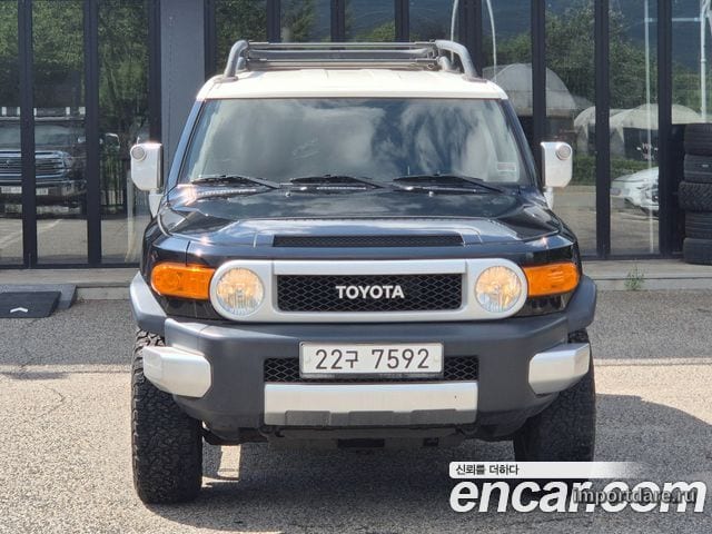 TOYOTA FJ 2012 — 128 000 км, чёрный, Корея — под ключ — фото 1