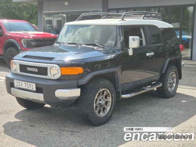 TOYOTA FJ 2012 — 128 000 км, чёрный, Корея — под ключ — фото 2