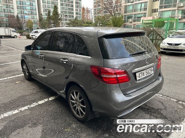MERCEDES-BENZ B-CLASS W246 2017 — 165 549 км, серебристый, Корея — под ключ — фото 2