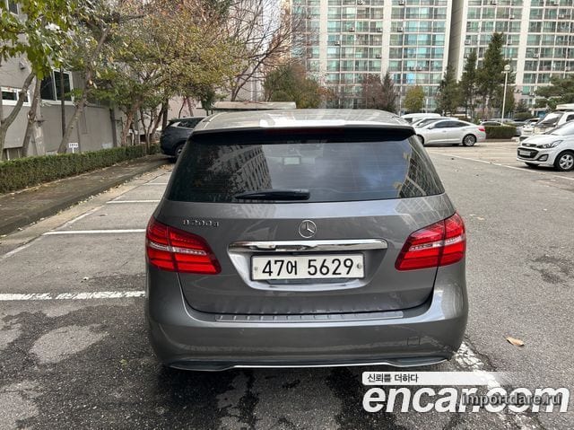 MERCEDES-BENZ B-CLASS W246 2017 — 165 549 км, серебристый, Корея — под ключ — фото 4