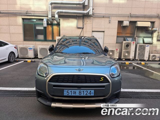 MINI Cooper Countryman сзади