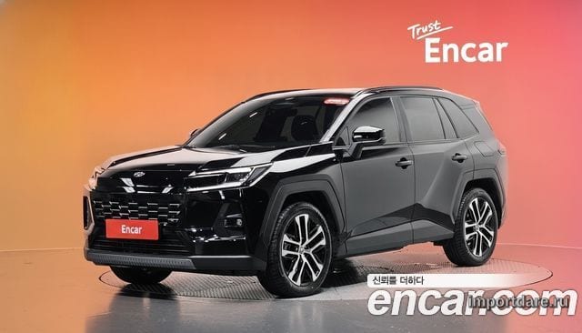 Toyota RAV4 сбоку