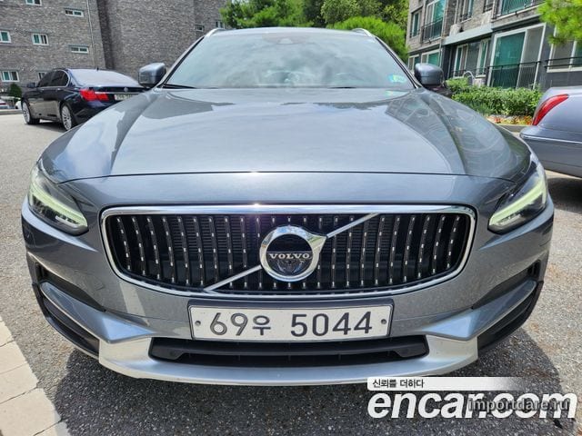 VOLVO V90 CROSS COUNTRY 2018 — 74 000 км, серый, Корея — под ключ — фото 11