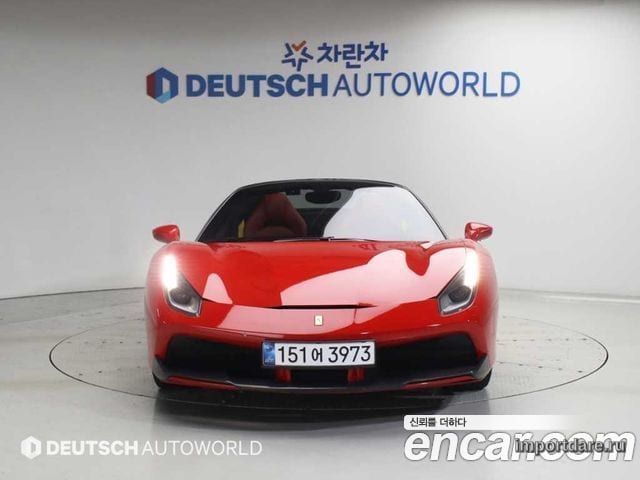 Ferrari 488 Spider интерьер