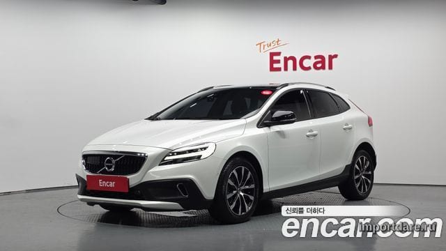 VOLVO V40 CROSS COUNTRY 2019 — 51 222 км, белый, Корея — под ключ — фото 12