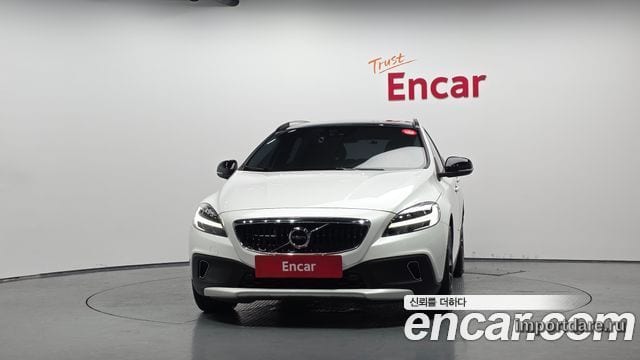 VOLVO V40 CROSS COUNTRY 2019 — 51 222 км, белый, Корея — под ключ — фото 3