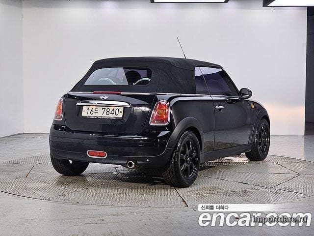 MINI COOPER CONVERTIBLE 2010 — 128 730 км, чёрный, Корея — под ключ — фото 4