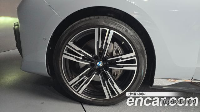 BMW I7 2024 — 42 966 км, светло-серебристый, Корея — под ключ — фото 5