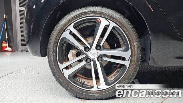 Peugeot 208 детали