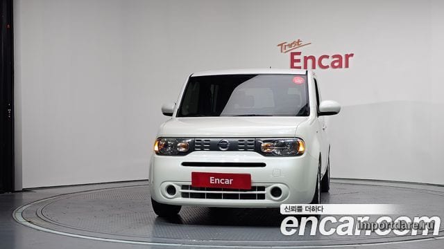 Nissan Cube интерьер