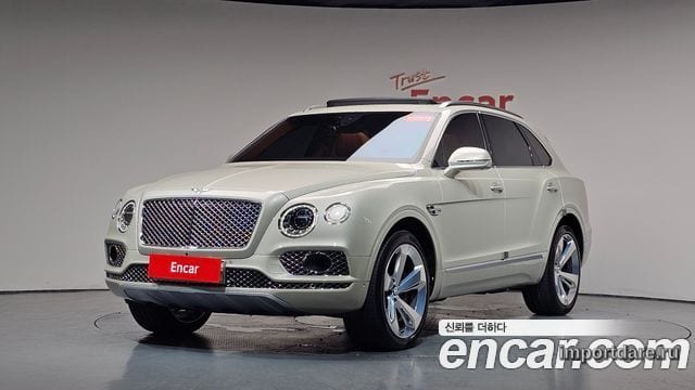 BENTLEY BENTAYGA 2018 — 38 696 км, белый-перламутр, Корея — под ключ — фото 1