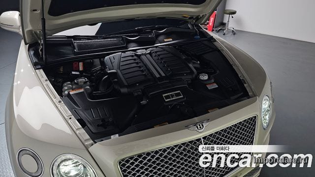 BENTLEY BENTAYGA 2018 — 38 696 км, белый-перламутр, Корея — под ключ — фото 6