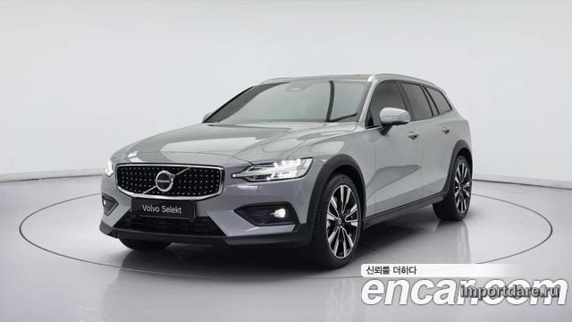 VOLVO V60 CROSS COUNTRY 2024 — 22 170 км, серебристо-серый, Корея — под ключ — фото 1