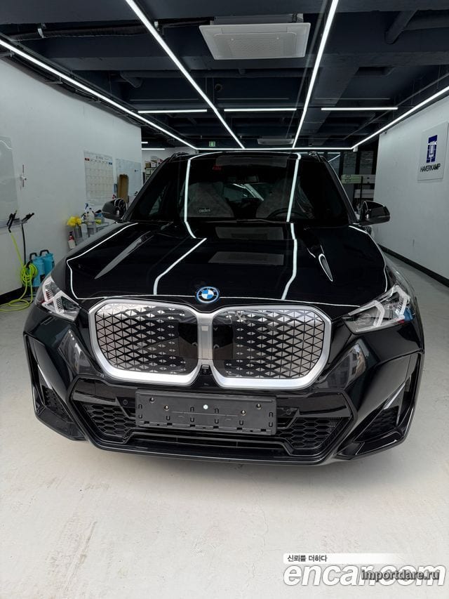 BMW IX1 интерьер