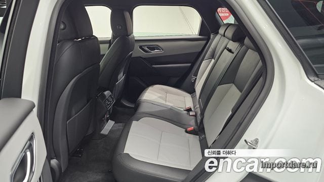 Land Rover Range Rover Velar сзади