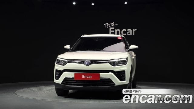 KGM Very New Tivoli интерьер