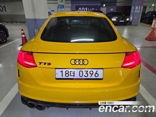 Audi Tt сзади