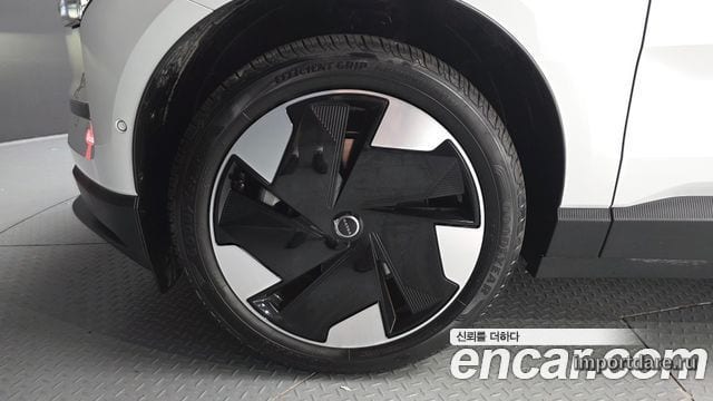 Volvo EX30 детали