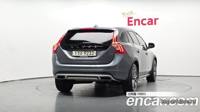 VOLVO V60 CROSS COUNTRY 2018 — 142 502 км, серый, Корея — под ключ — фото 4