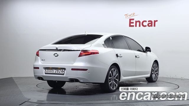 Renault Korea SM7 Nova сбоку
