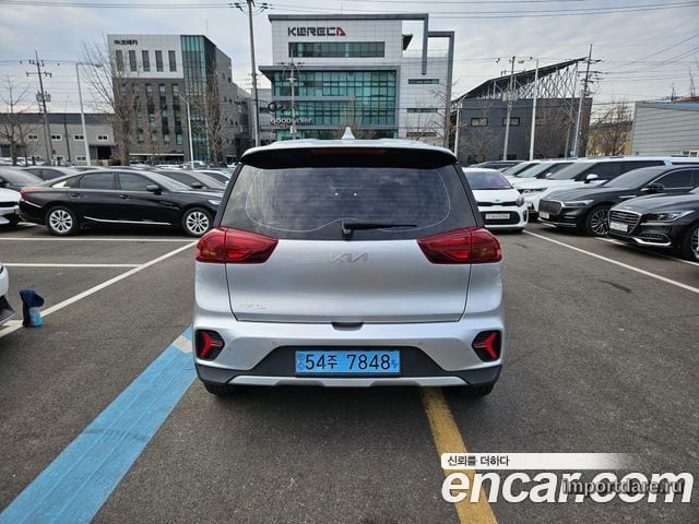 KIA NIRO PLUS 2023 — 68 997 км, серебристый, Корея — под ключ — фото 3