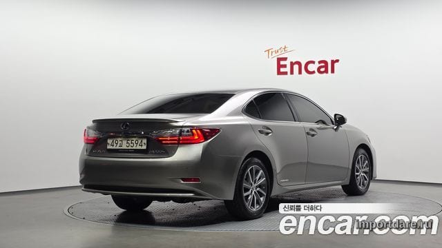 LEXUS ES300H 2017 — 60 573 км, серебристо-серый, Корея — под ключ — фото 2