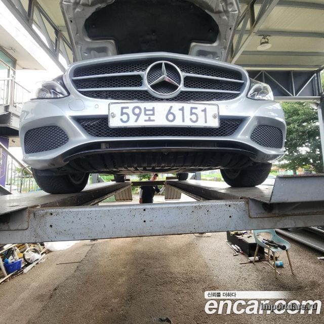 MERCEDES-BENZ C-CLASS W205 2017 — 183 425 км, серебристо-серый, Корея — под ключ — фото 6