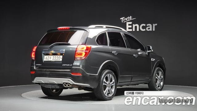 Chevrolet Captiva сбоку