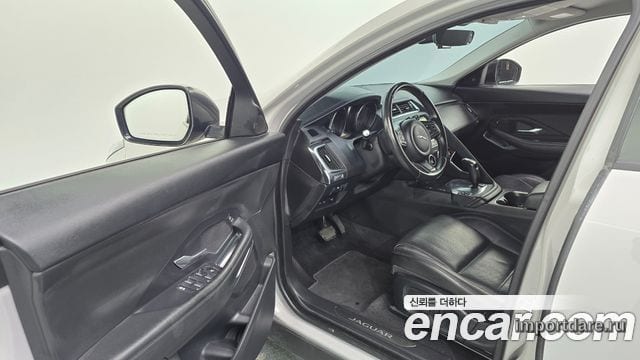 JAGUAR E-PACE 2018 — 147 402 км, серебристо-серый, Корея — под ключ — фото 10