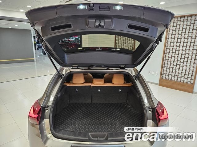 LEXUS UX300H 2026 — 8 934 км, серебристо-серый, Корея — под ключ — фото 6
