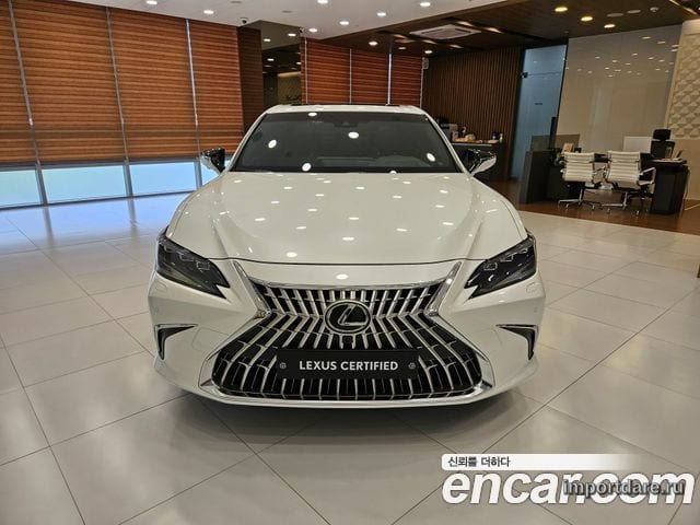 Lexus ES300H интерьер